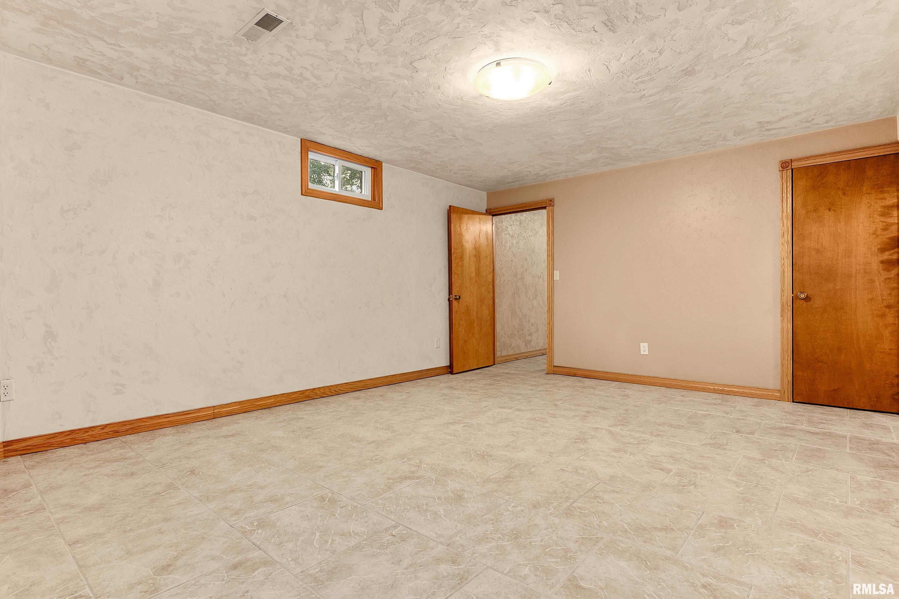 23707 North Wee-Ma Tuk Road Cuba, IL 61427 - Photo 35 of 44