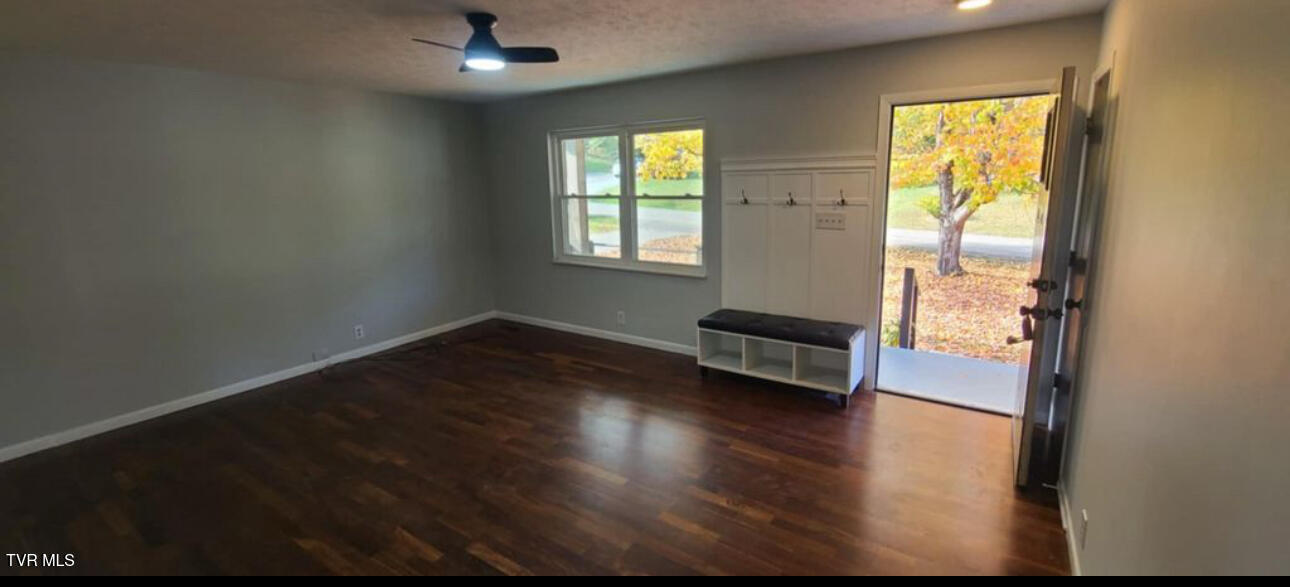 2928 Mynatt Road Knoxville, TN 37918 - Photo 3 of 15 IMG_8654