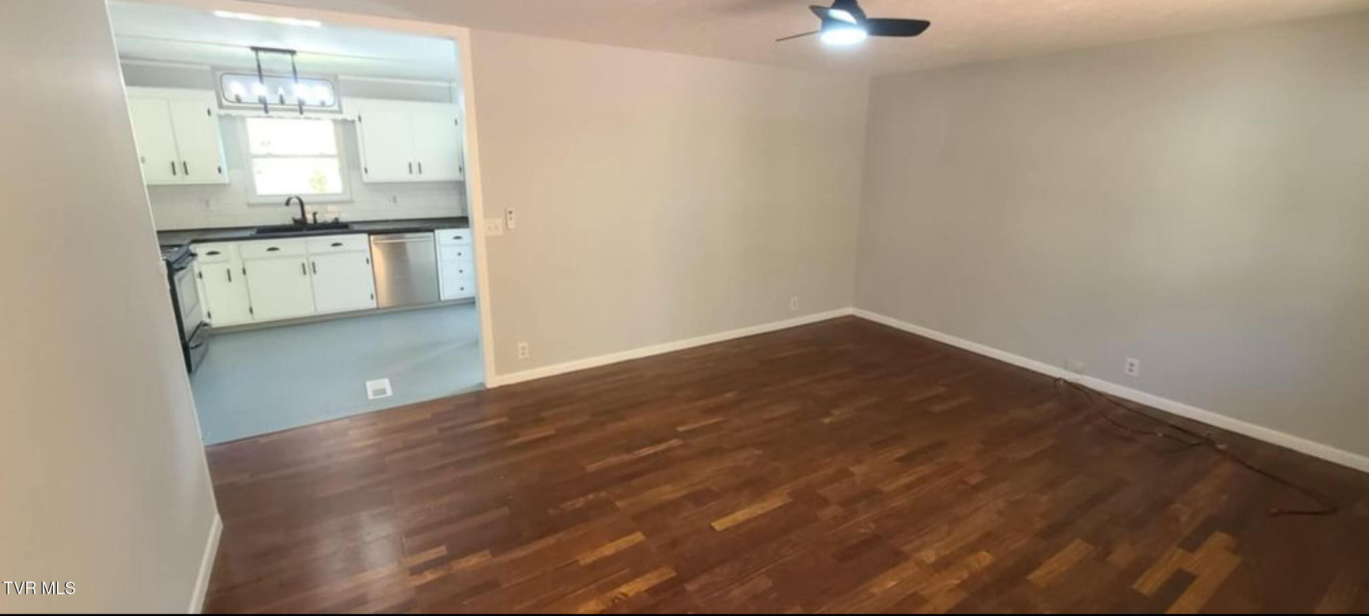 2928 Mynatt Road Knoxville, TN 37918 - Photo 7 of 15 IMG_8643