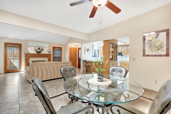 $329,900 | 917 Valley Way, Madera, CA 93637