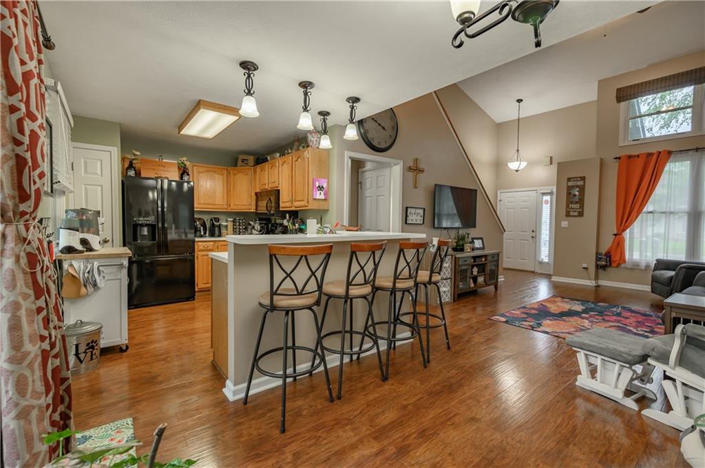 3381 Briar Ridge Way Columbus, IN 47203 - Photo 11 of 36 Gallery Image 11