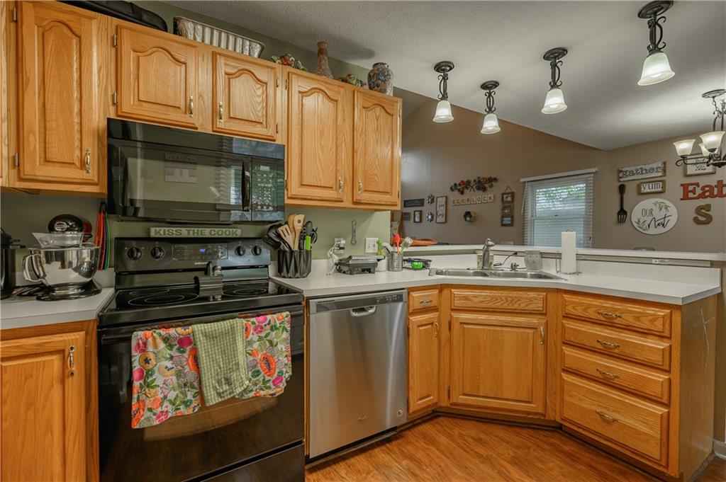 3381 Briar Ridge Way Columbus, IN 47203 - Photo 12 of 36 Gallery Image 12