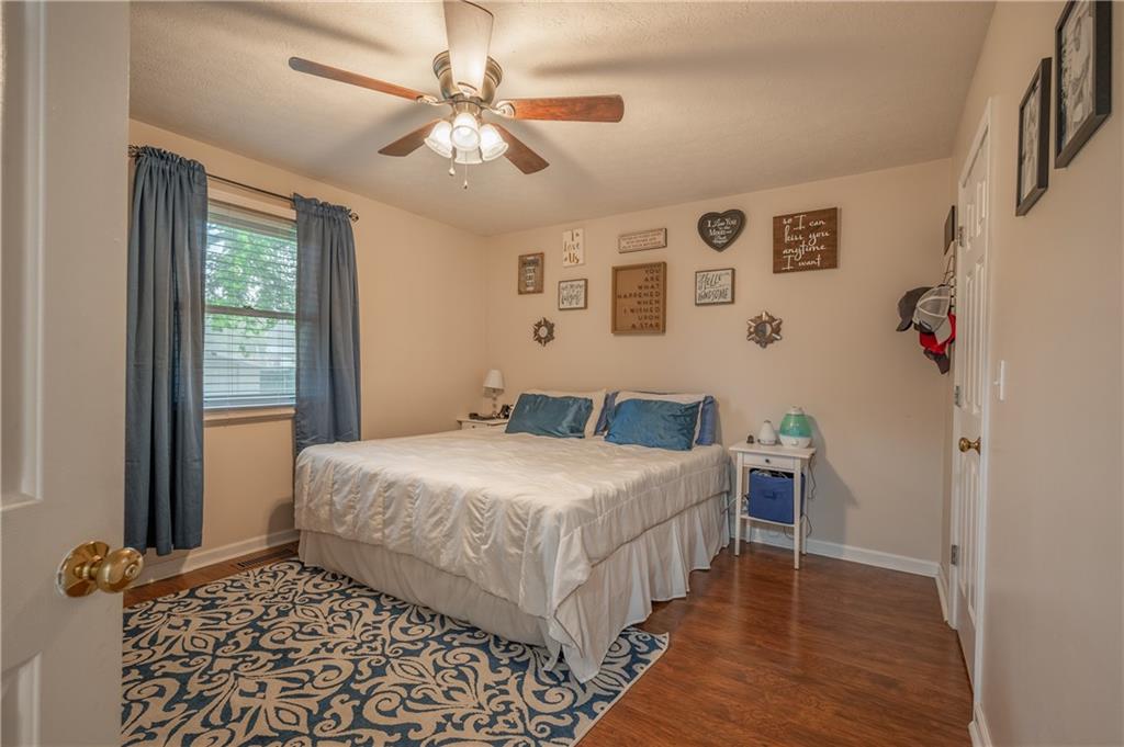 3381 Briar Ridge Way Columbus, IN 47203 - Photo 14 of 36 Gallery Image 14