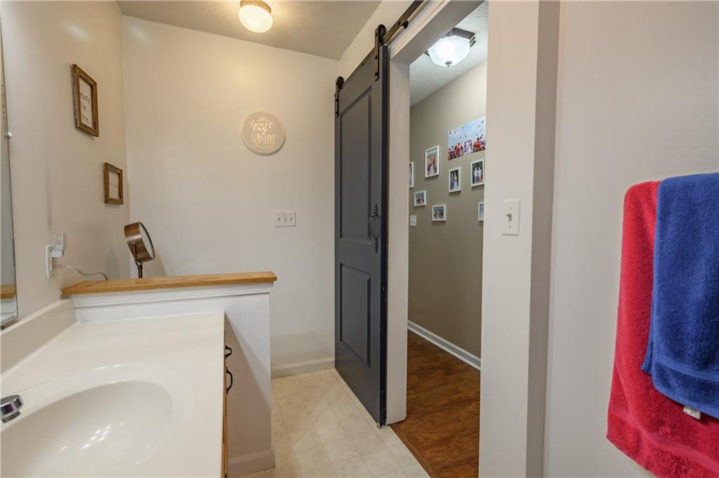 3381 Briar Ridge Way Columbus, IN 47203 - Photo 17 of 36 Gallery Image 17