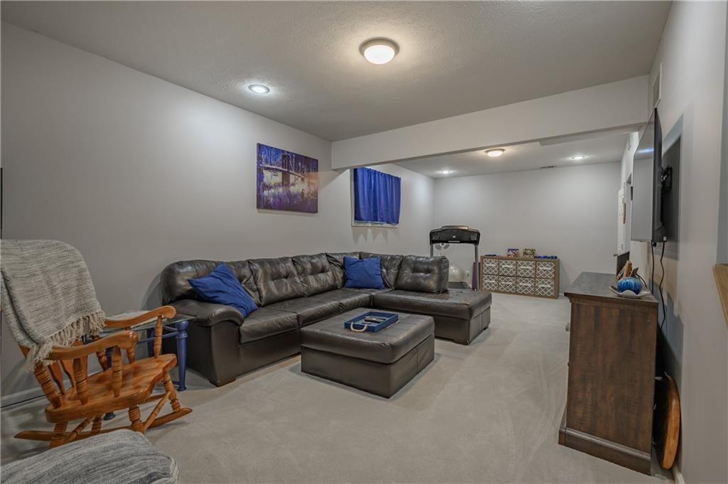 3381 Briar Ridge Way Columbus, IN 47203 - Photo 24 of 36 Gallery Image 24