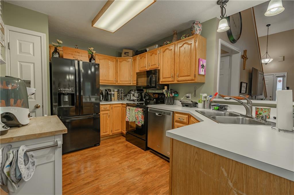 3381 Briar Ridge Way Columbus, IN 47203 - Photo 10 of 36 Gallery Image 10