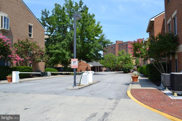 126 West Barre Street, Unit R Baltimore, MD 21201 - Photo 21 of 25 Exterior (General)
