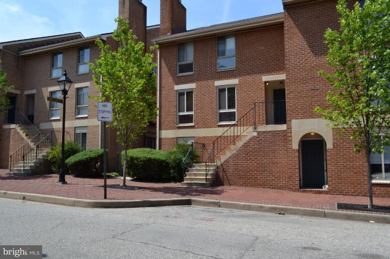 126 West Barre Street, Unit R Baltimore, MD 21201 - Photo 24 of 25 Exterior (Front)