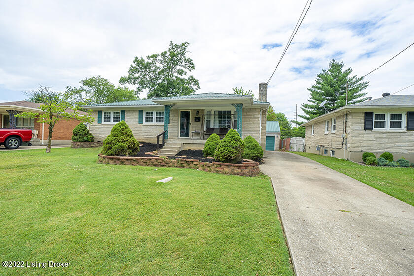 5506 Mcdeane Road Louisville, KY 40216 - Photo 3 of 18 01