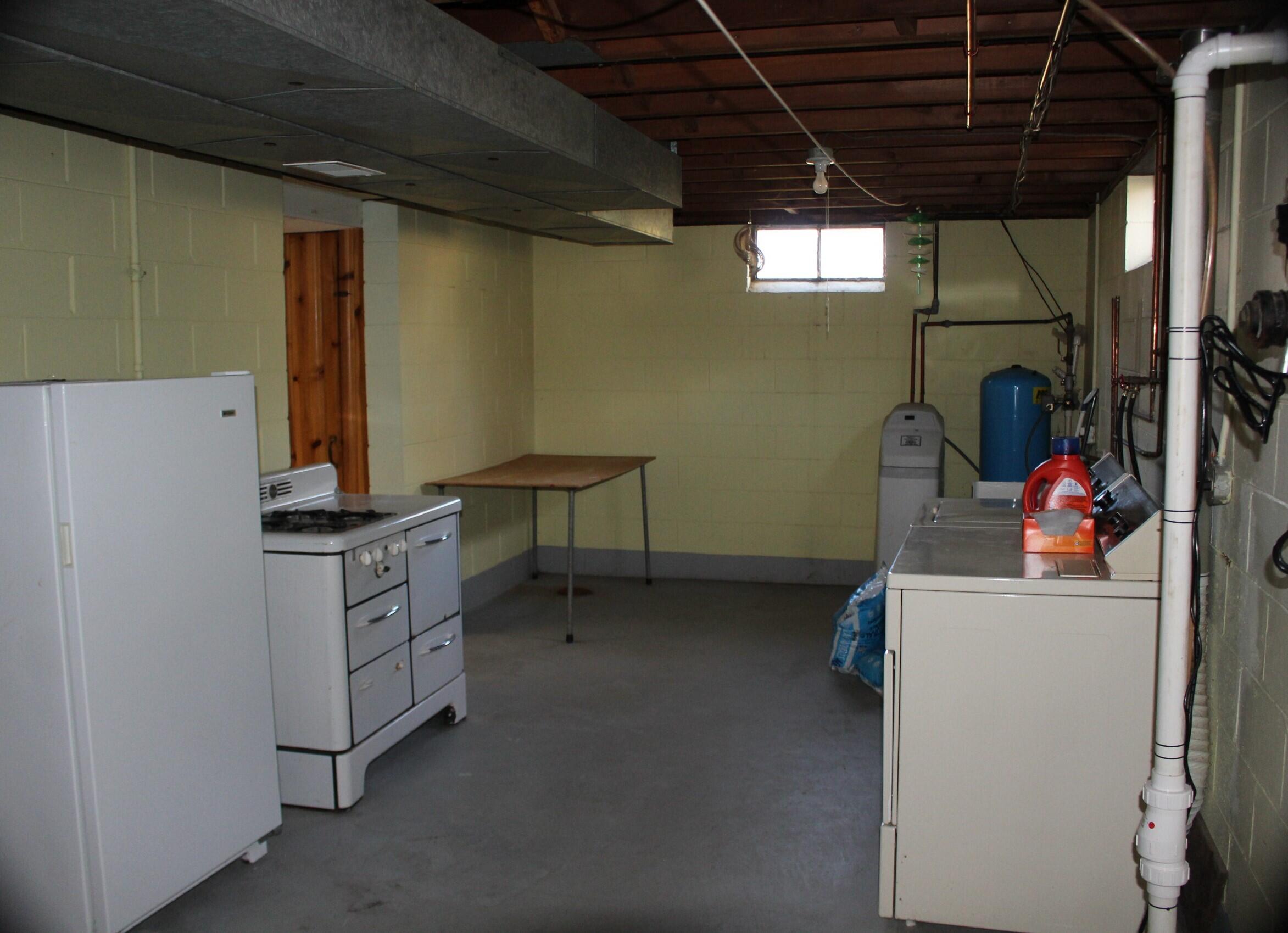 1040 Becker Road Muskegon, MI 49445 - Photo 15 of 15 BASEMENT 3
