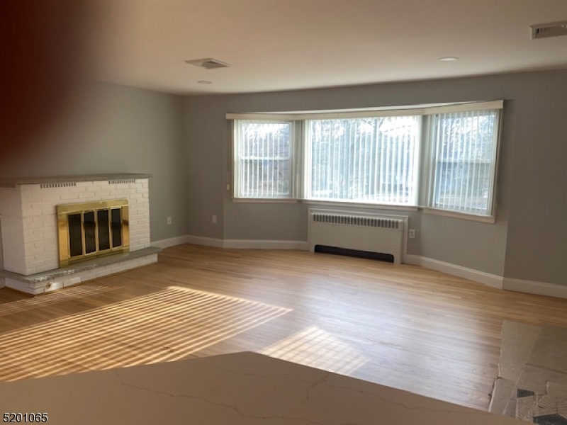694 Foothill Road Bridgewater, NJ 08807 - Photo 7 of 31