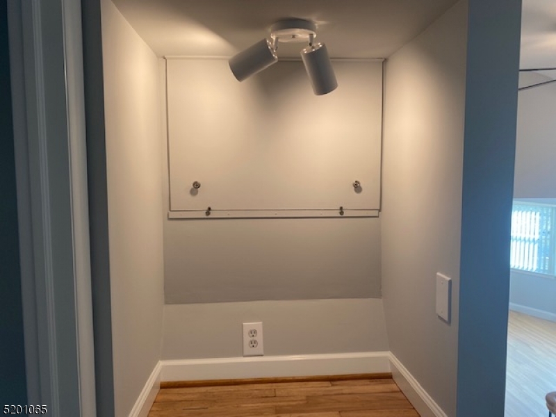 694 Foothill Road Bridgewater, NJ 08807 - Photo 10 of 31