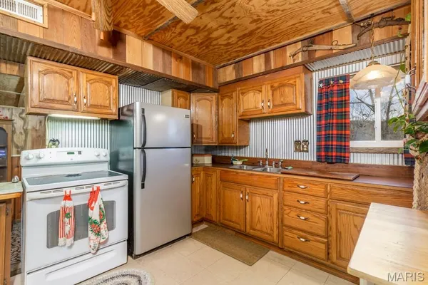 $249,900 | 45 Blue Springs Circle, Elkland, MO 65644