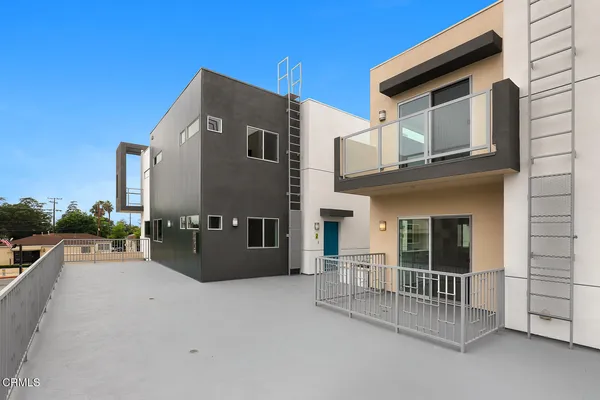 a view of a house with a outdoor space