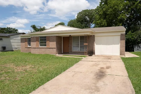 $1,595 | 3057 Dogwood Drive, Mesquite, TX 75150