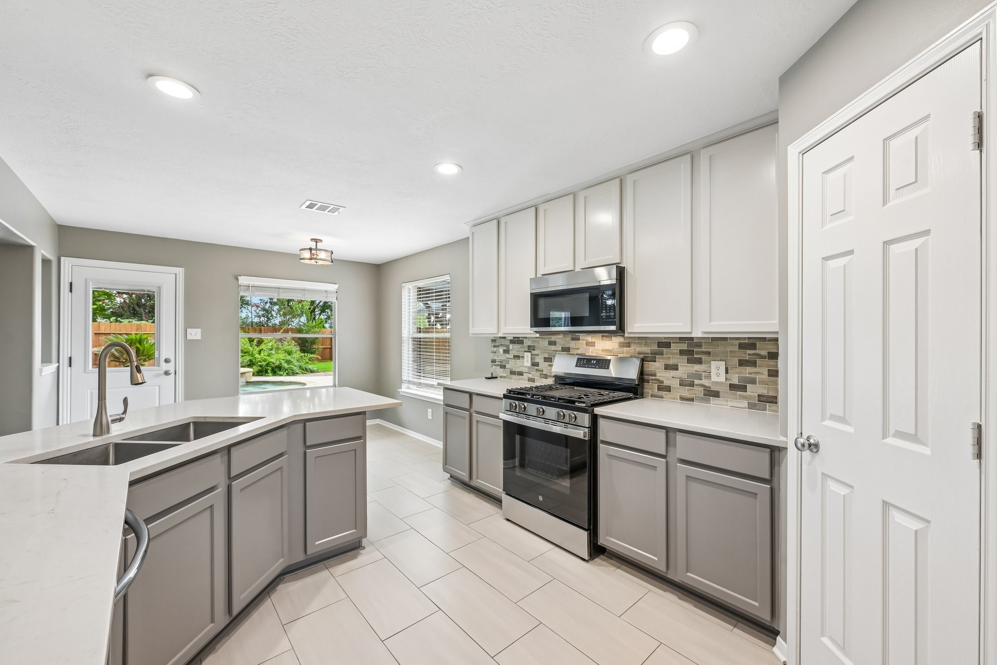 4519 Bridgestone Point Drive Spring, TX 77389 - Photo 16 of 42