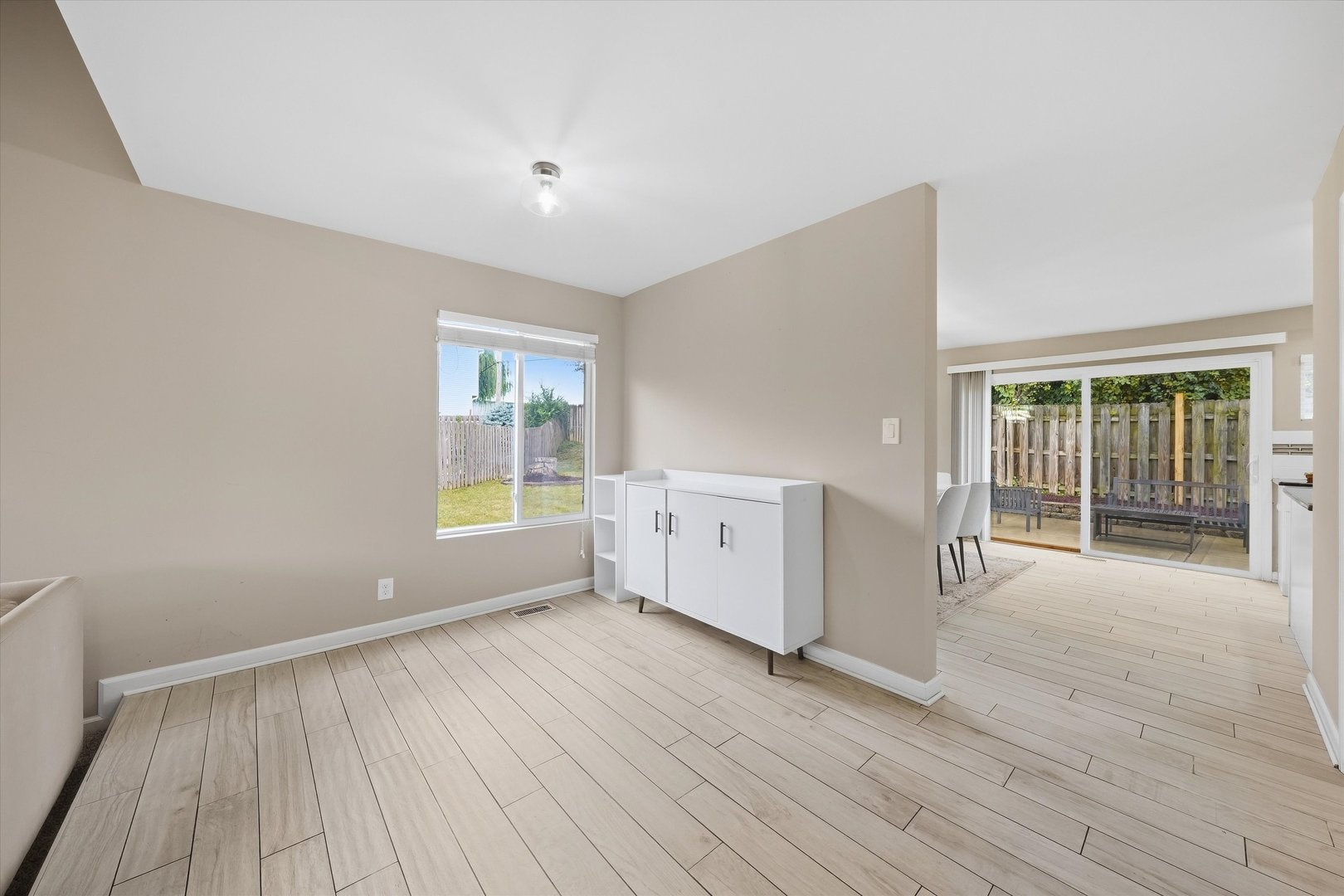 216 Robbin Drive Romeoville, IL 60446 - Photo 13 of 31 Gallery Image 13