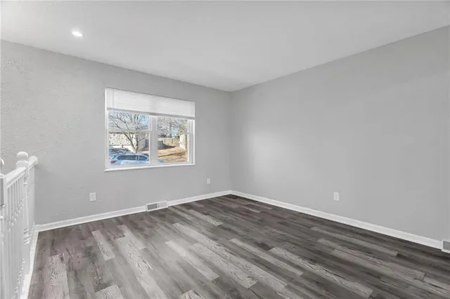 $255,000 | 2500 Northwest Salem Court, Blue Springs, MO 64015