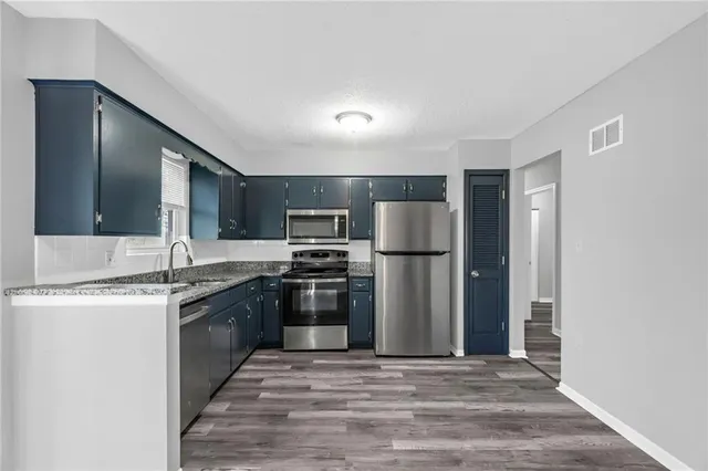 $255,000 | 2500 Northwest Salem Court, Blue Springs, MO 64015