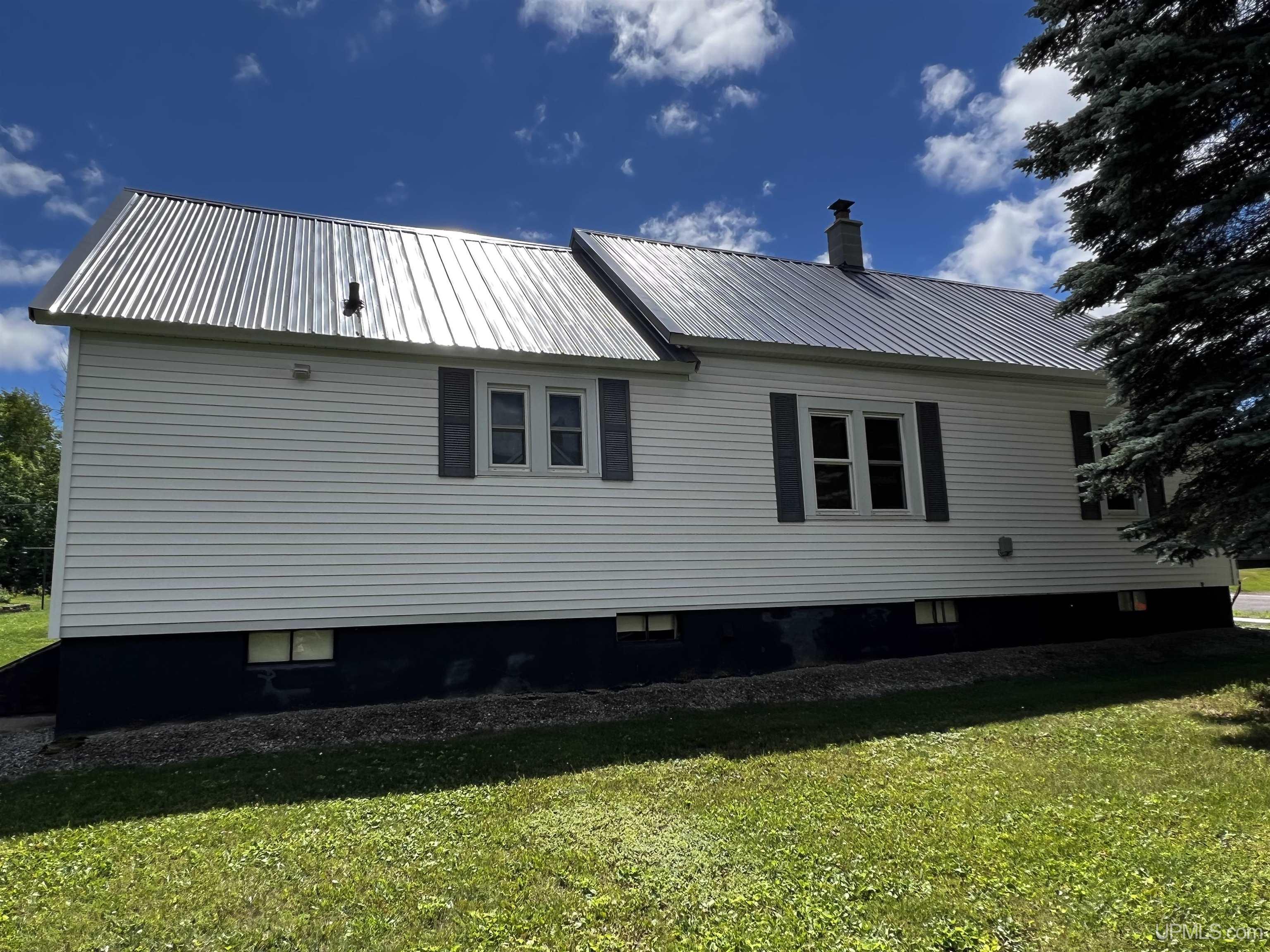 409 South Beecher Street Bessemer, MI 49911 - Photo 30 of 33 Gallery Image 30