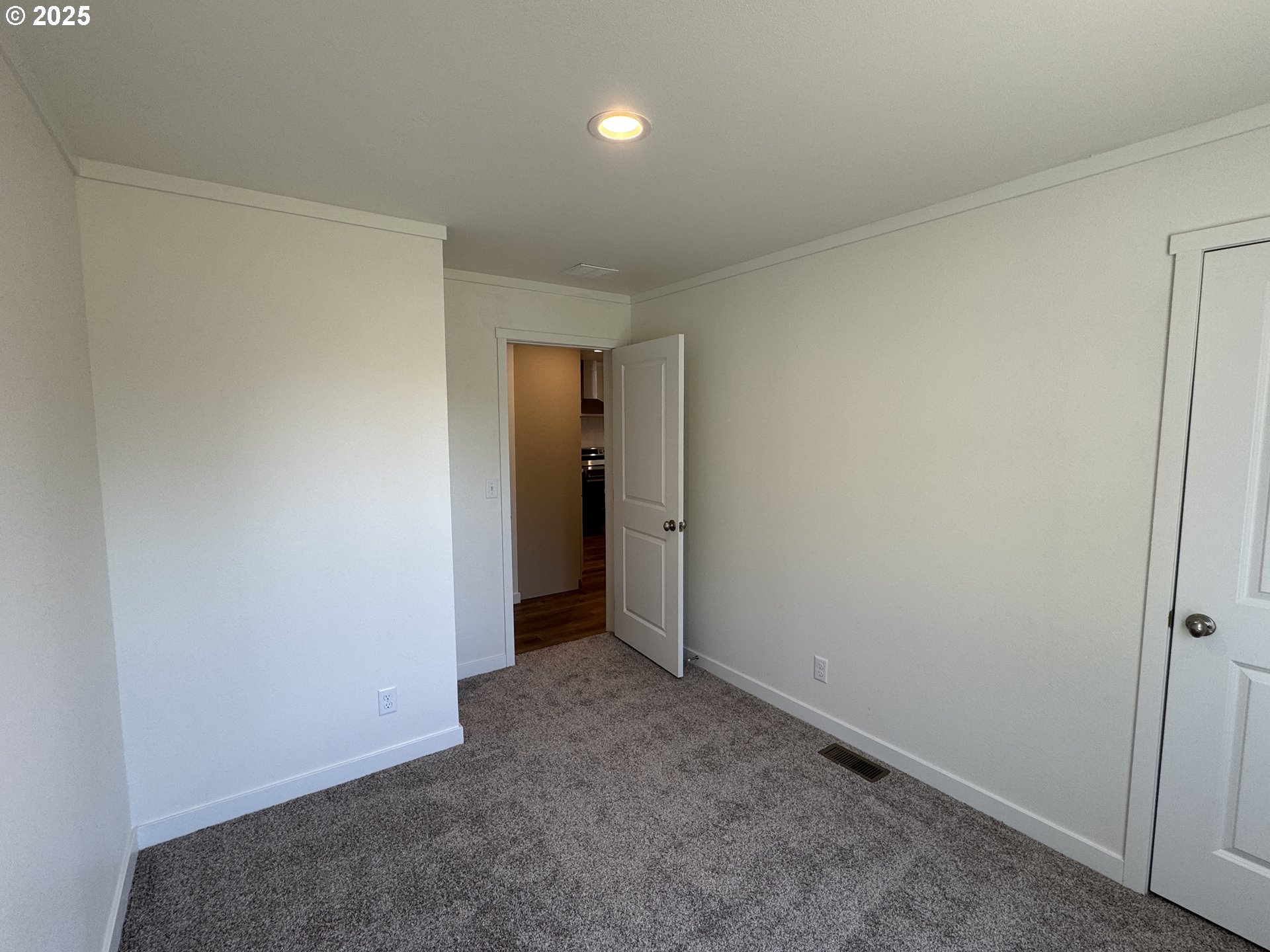 527 West Main Street Goldendale, WA 98620 - Photo 25 of 29 a view of an empty room