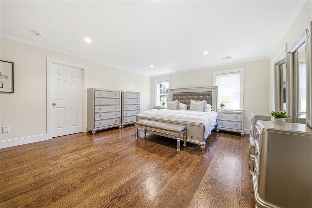 35 Marshall Road Wellesley, MA 02482 - Photo 17 of 42