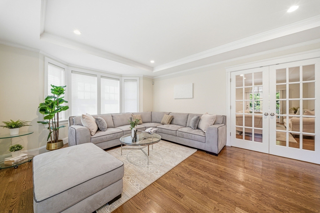 35 Marshall Road Wellesley, MA 02482 - Photo 6 of 42