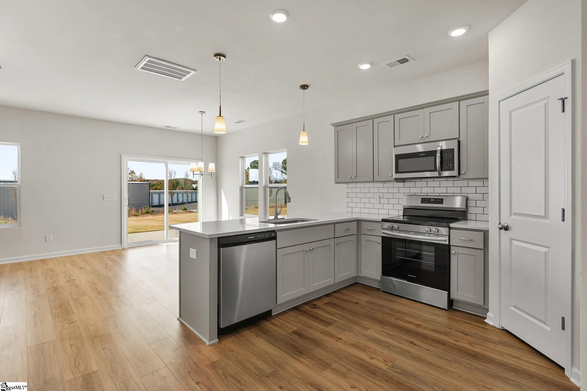 124 Cotesworth Street Pendleton, SC 29670 - Photo 3 of 18