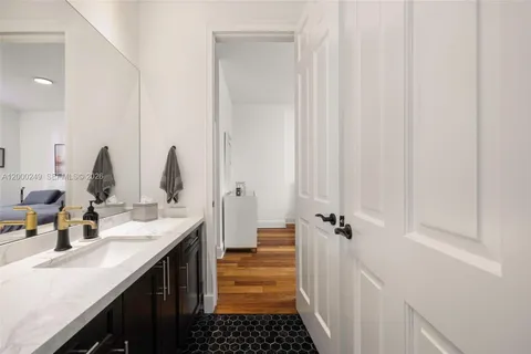 $7,750,000 | 475 Amalfi Avenue, Coral Gables, FL 33146