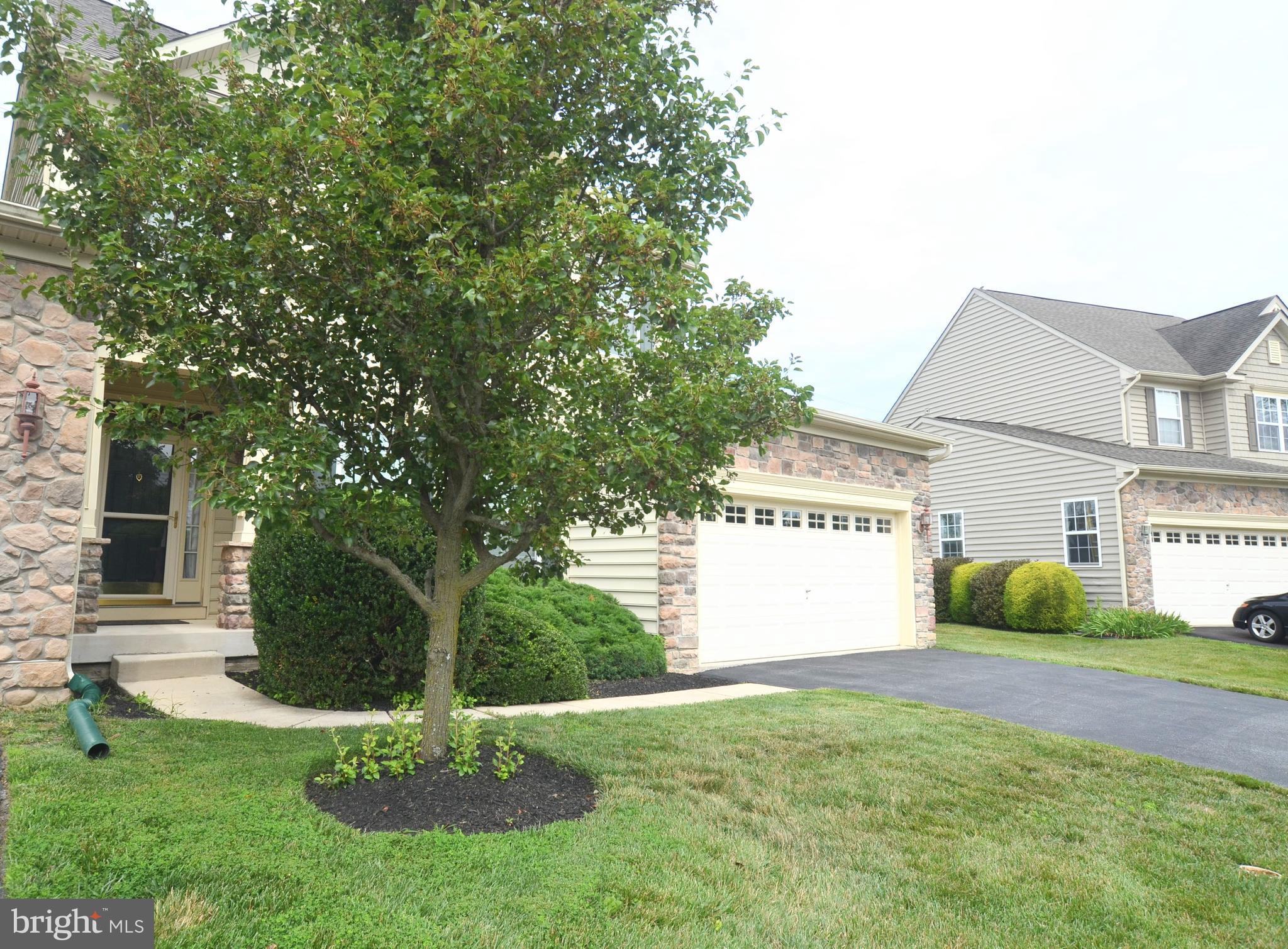 341 Pierce Run Newark, DE 19702 - Photo 2 of 40 Front Entrance