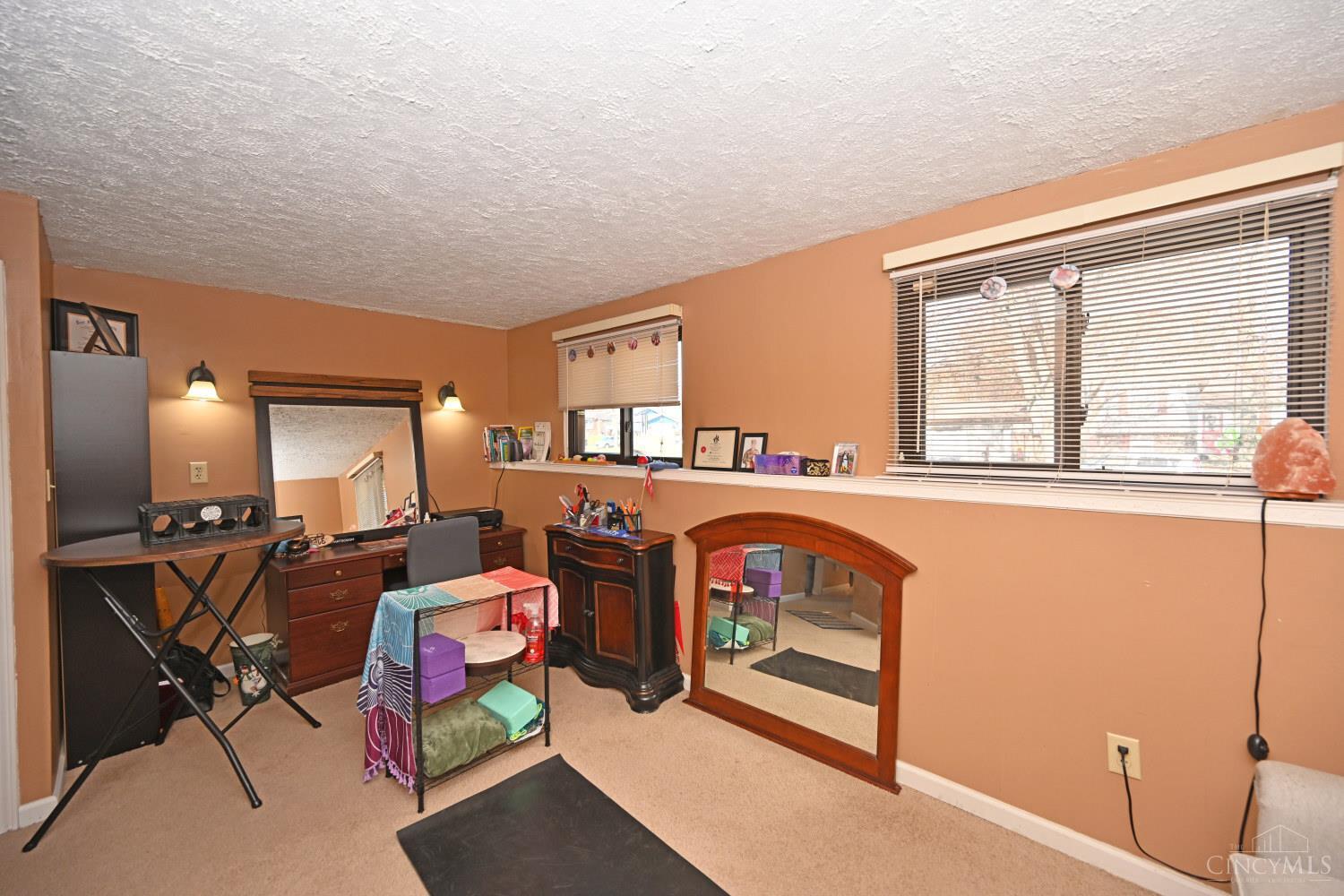 616 Regent Road Cincinnati, OH 45245 - Photo 24 of 34 Gallery Image 24