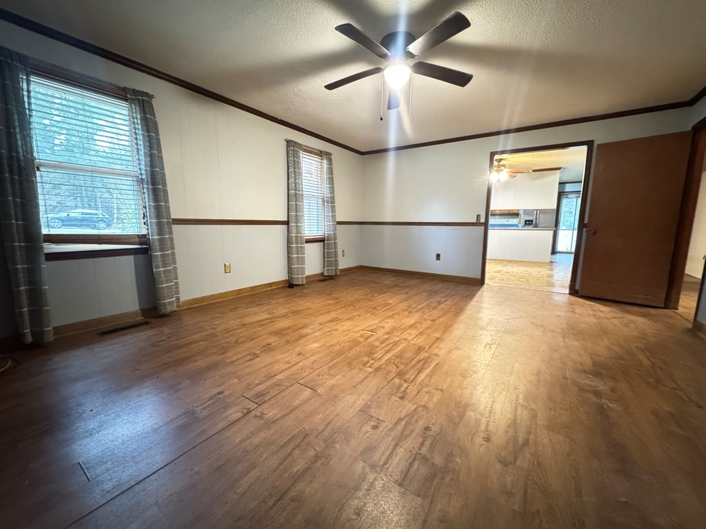 8 Cedar Lane Calhoun Falls, SC 29628 - Photo 6 of 28