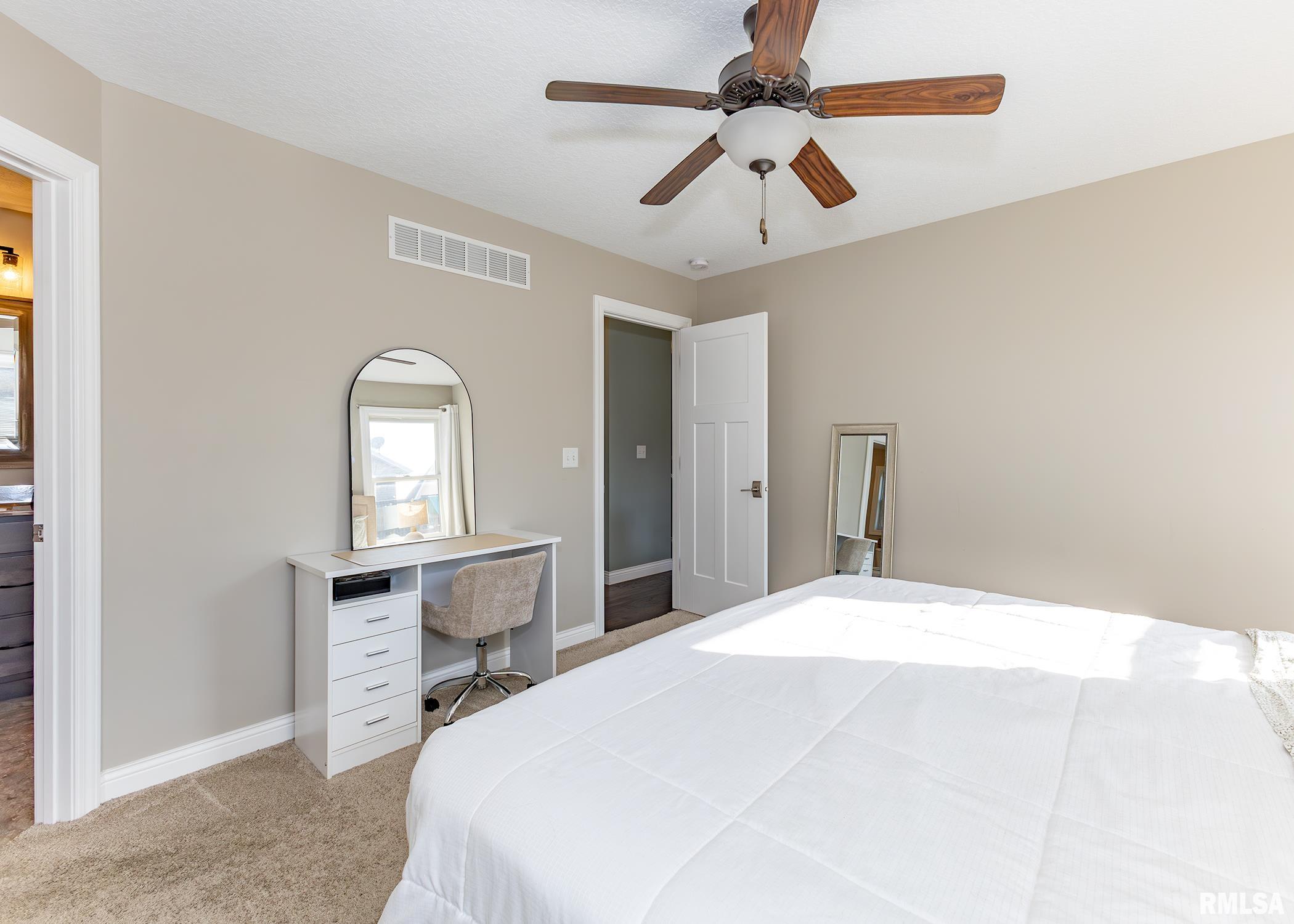 605 Rock Point Road Colona, IL 61241 - Photo 28 of 30 Gallery Image 28