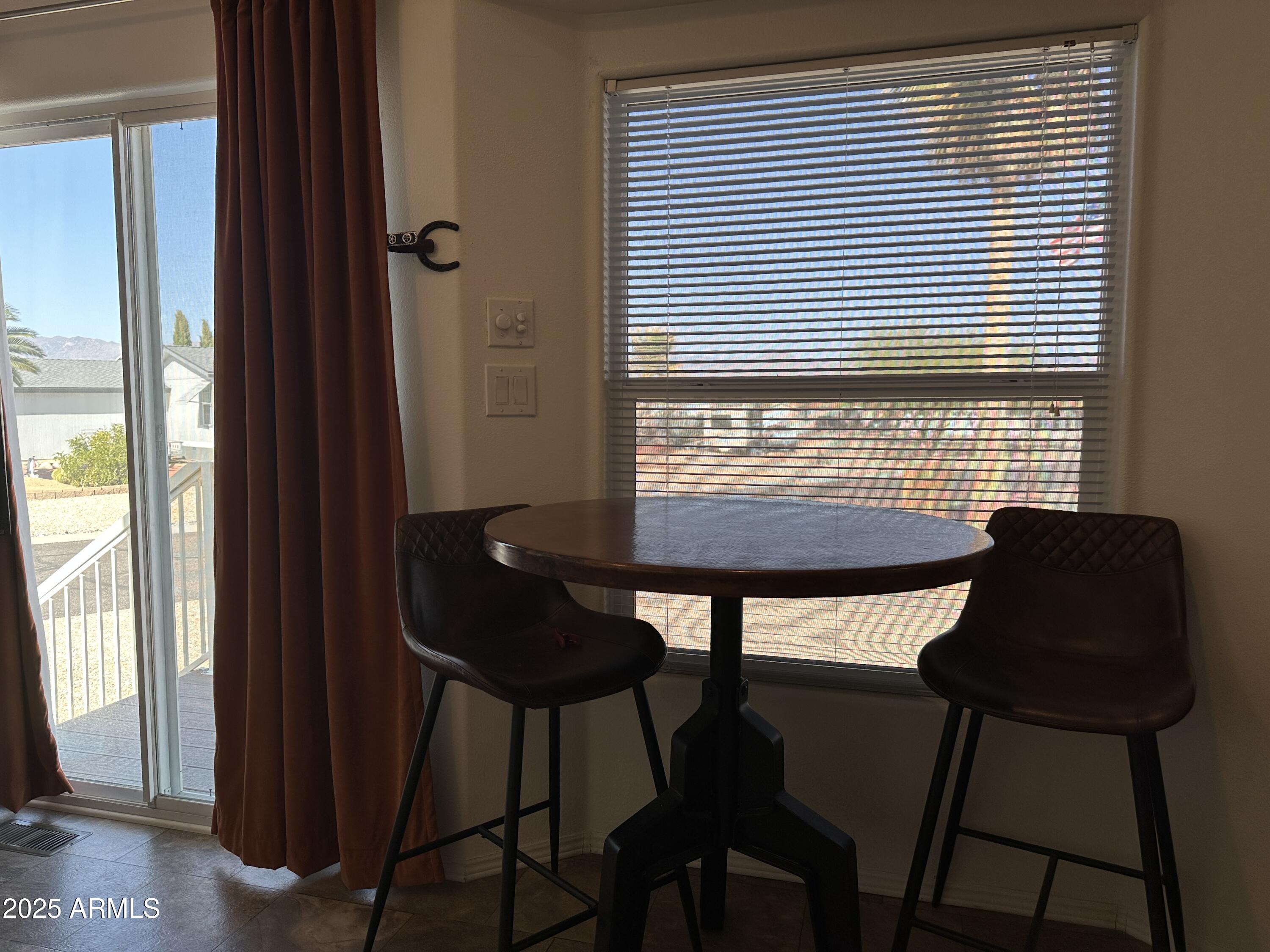 21245 Westward View Road, Unit 248 Congress, AZ 85332 - Photo 12 of 29 Dining