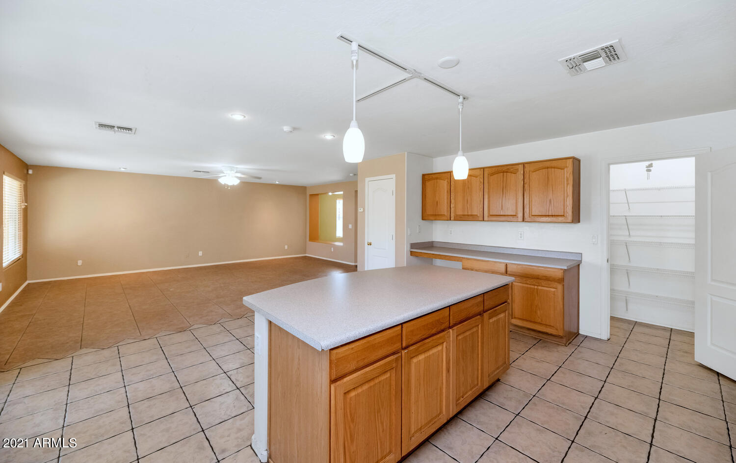 2910 West Fremont Rd. Phoenix, AZ 85041 - Photo 13 of 30 2910 W Fremont Rd-large-009-006-2910 W F