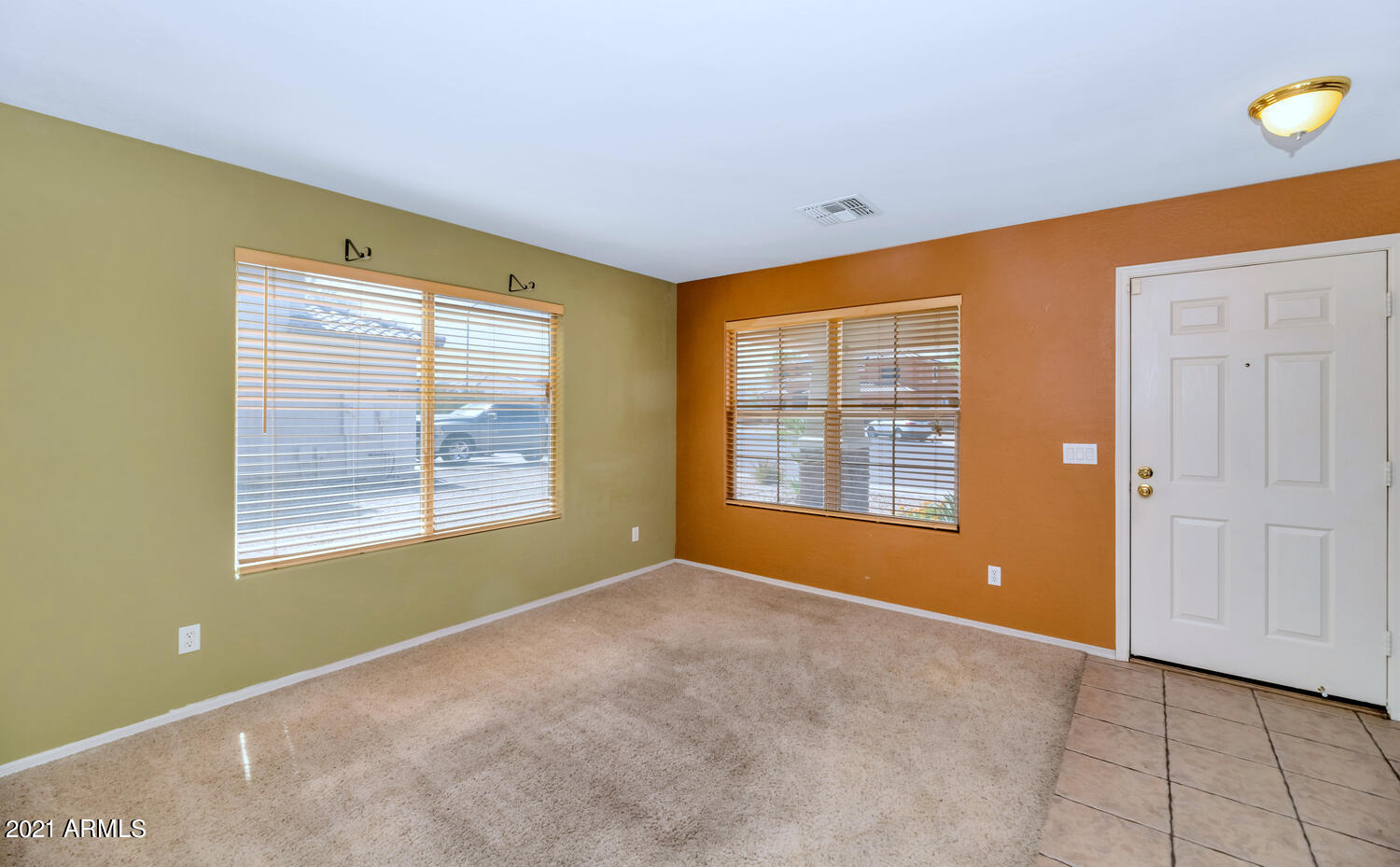 2910 West Fremont Rd. Phoenix, AZ 85041 - Photo 8 of 30 2910 W Fremont Rd-large-003-016-2910 W F
