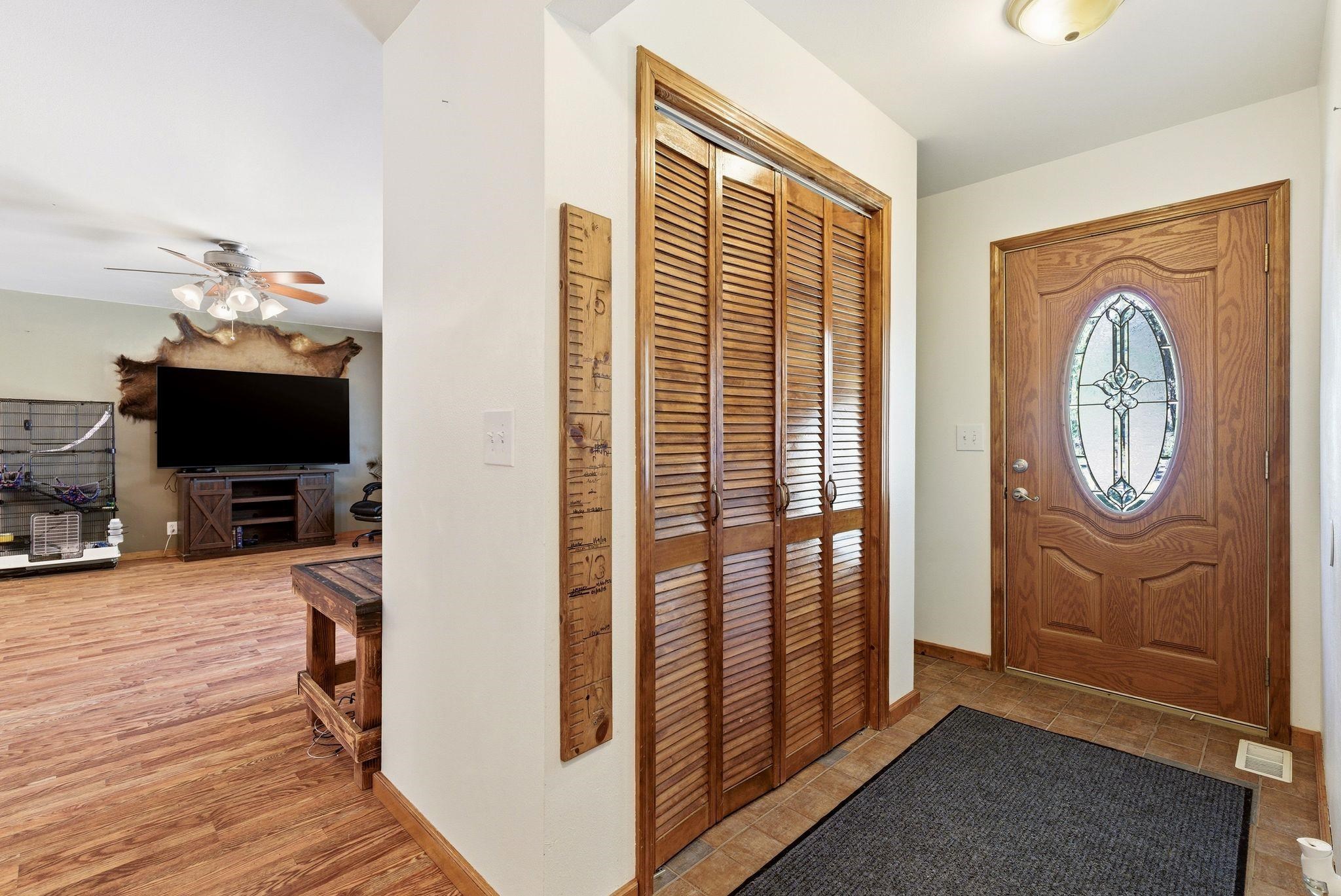 28411 North Short Road Deer Park, WA 99006 - Photo 3 of 33