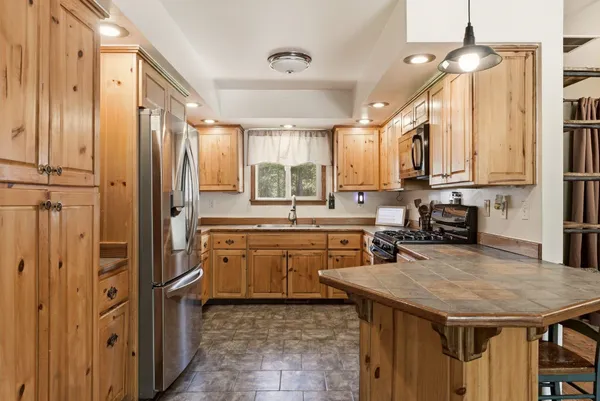 $649,000 | 28411 North Short Road, Deer Park, WA 99006