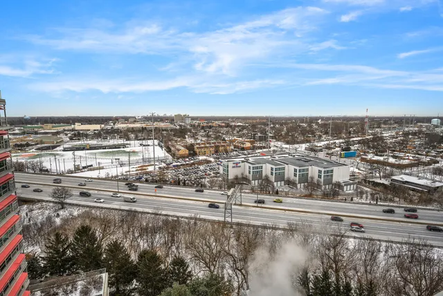 $3,150 | 9655 Woods Drive, Unit 1809, Skokie, IL 60077