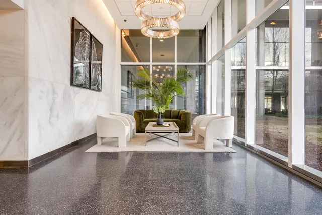 $3,150 | 9655 Woods Drive, Unit 1809, Skokie, IL 60077