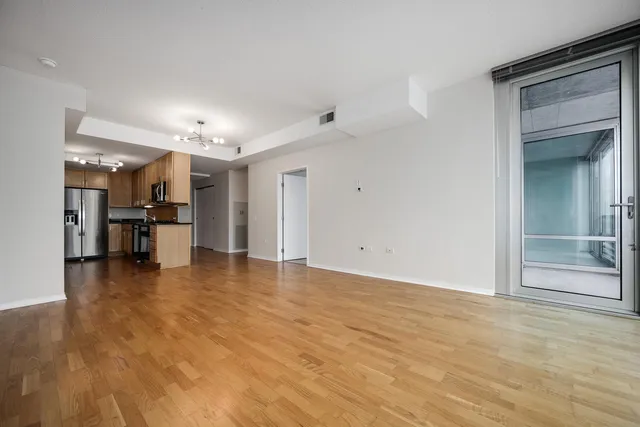 $3,150 | 9655 Woods Drive, Unit 1809, Skokie, IL 60077