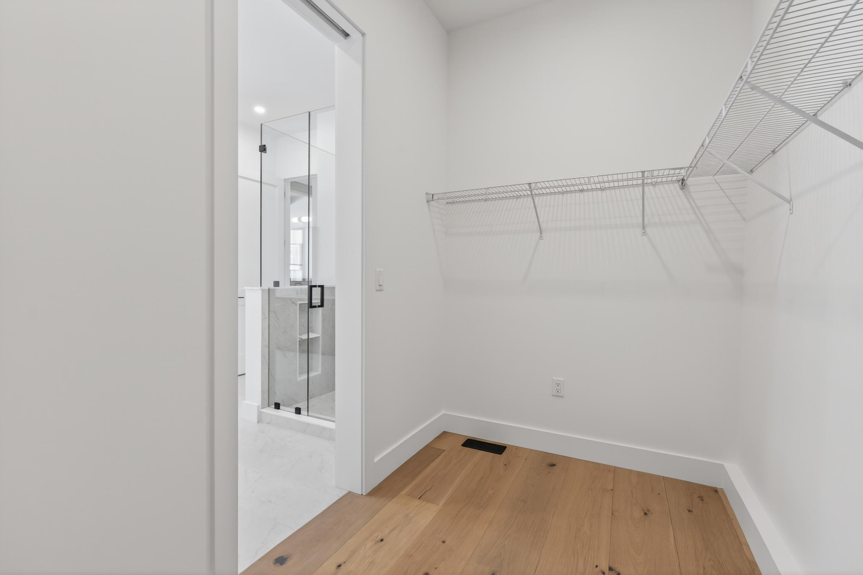 1 Josiah Norton Road York, ME 03902 - Photo 22 of 72 Primary Walkin Closet