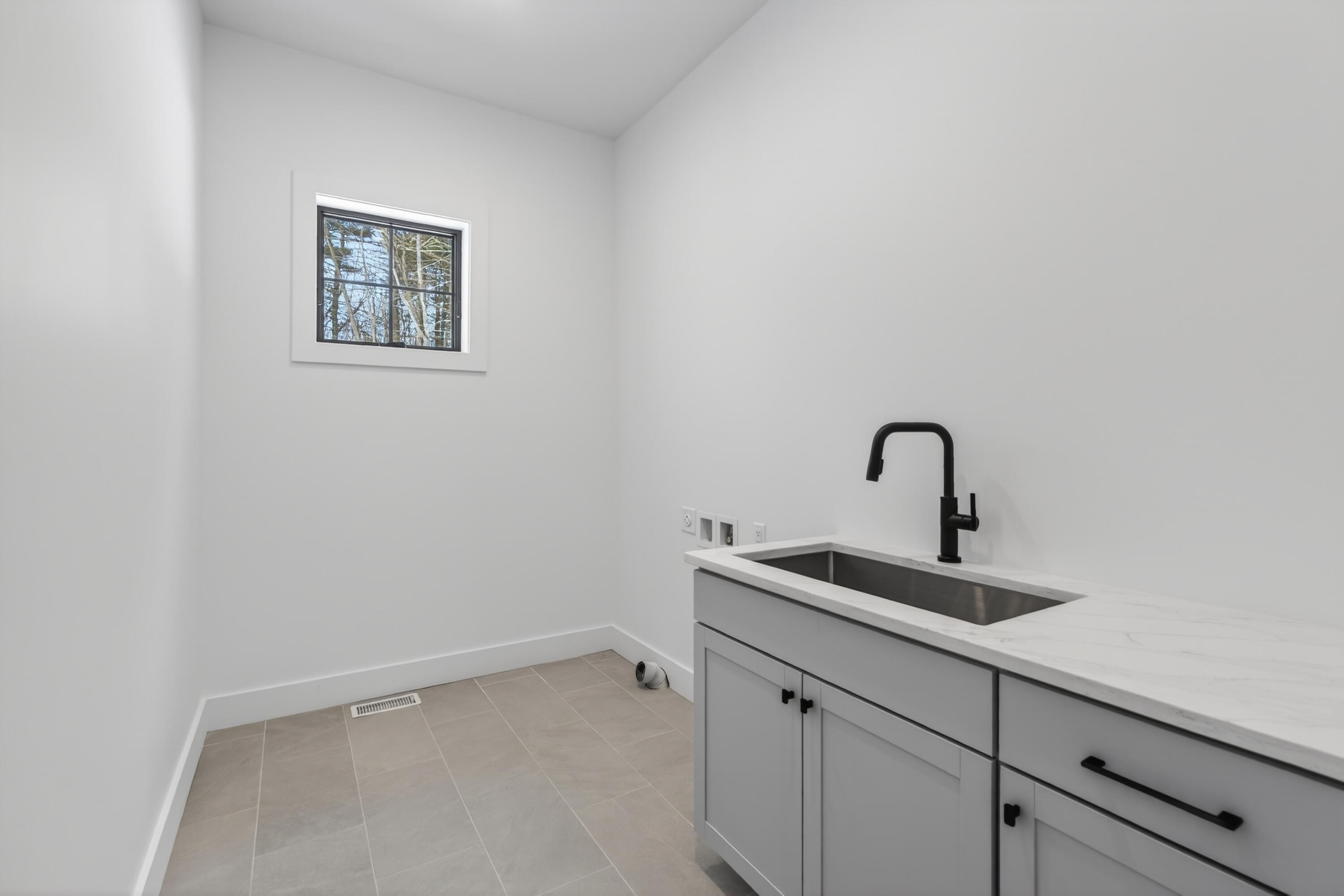 1 Josiah Norton Road York, ME 03902 - Photo 36 of 72 Laundry