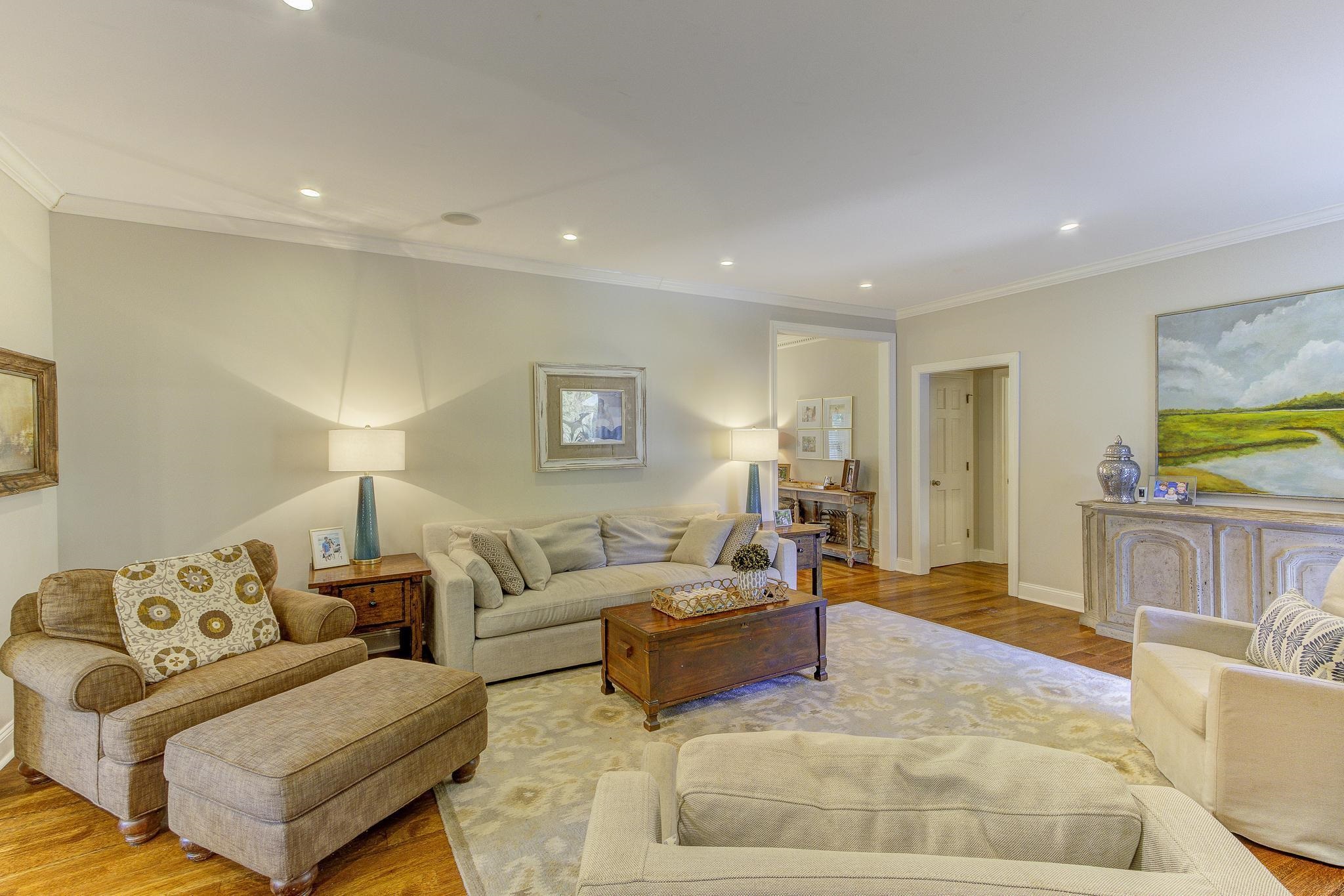4414 Walnut Grove Road Memphis, TN 38117 - Photo 19 of 40 a living room with furniture and a flat screen tv