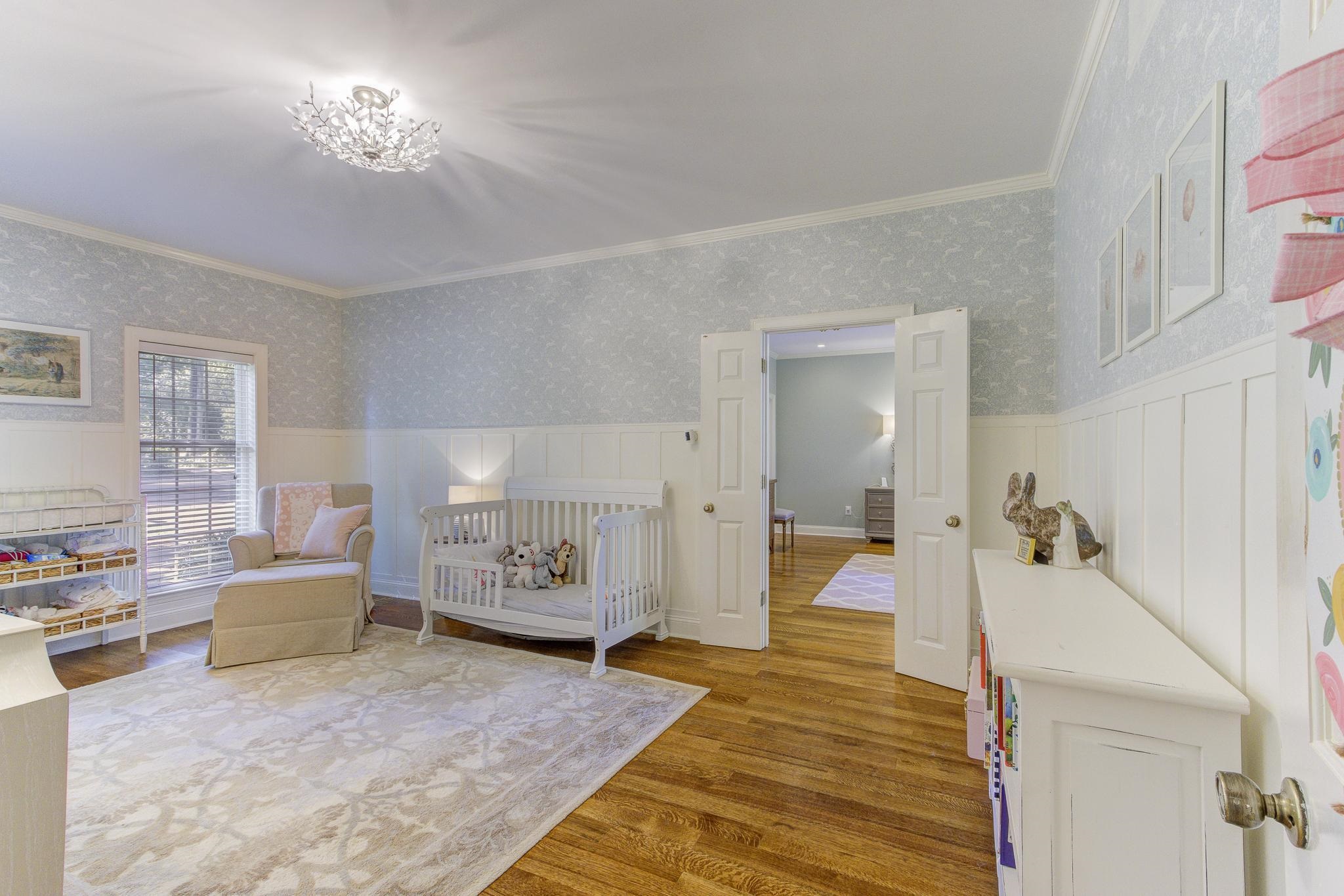 4414 Walnut Grove Road Memphis, TN 38117 - Photo 21 of 40 a living room with furniture and a dining table