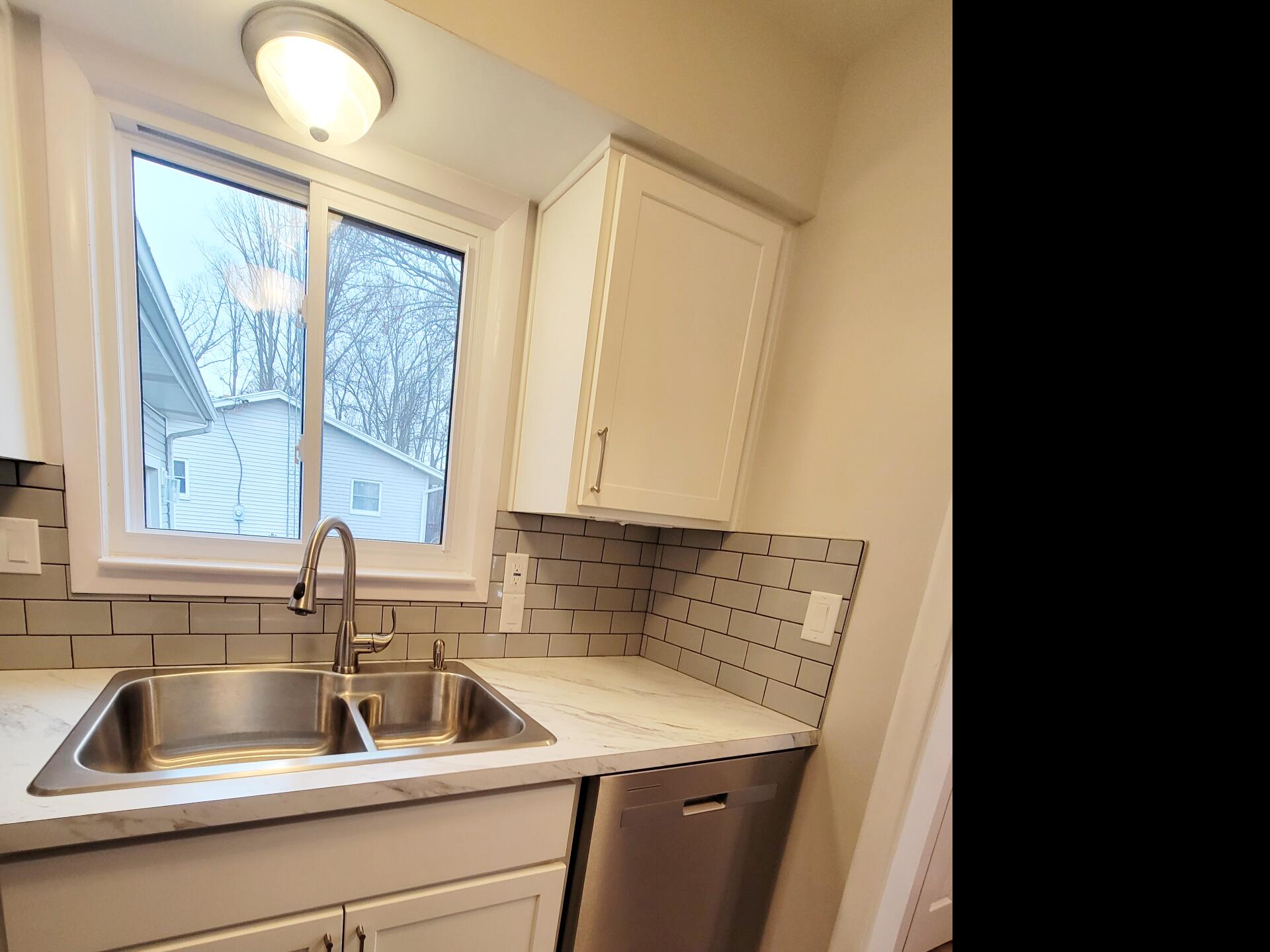 2280 South Genesee Road Burton, MI 48519 - Photo 10 of 28 Gallery Image 10