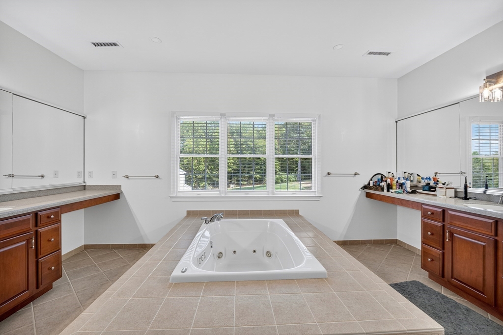 4 Summit Way Hopkinton, MA 01748 - Photo 30 of 37
