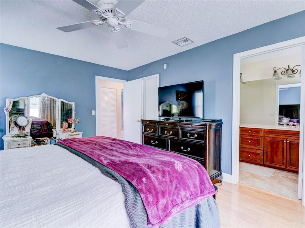 7517 Texas Trail Boca Raton, FL 33487 - Photo 17 of 32 Master bedroom