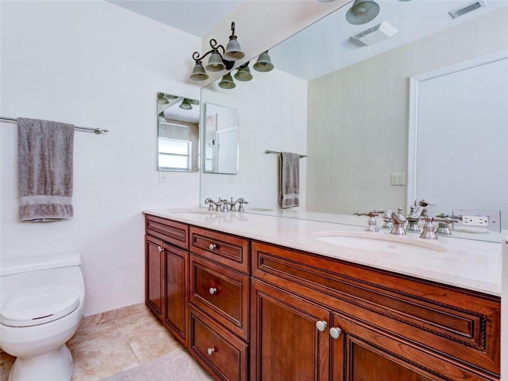 7517 Texas Trail Boca Raton, FL 33487 - Photo 18 of 32 Master bath with dual sinks
