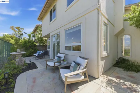 $1,880,000 | 5630 Highcrest Court, Pleasanton, CA 94588